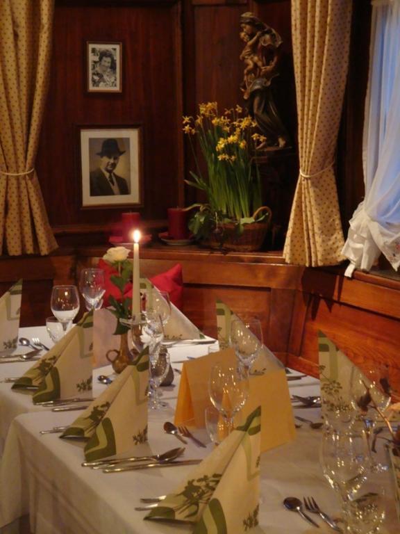 Gasthof Zum Goldenen Kreuz Wilhelmsdorf  Extérieur photo